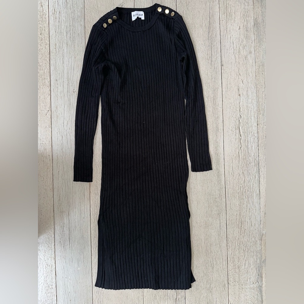 Olive + Oak Military-Style Ribbed Knit Midi Dress